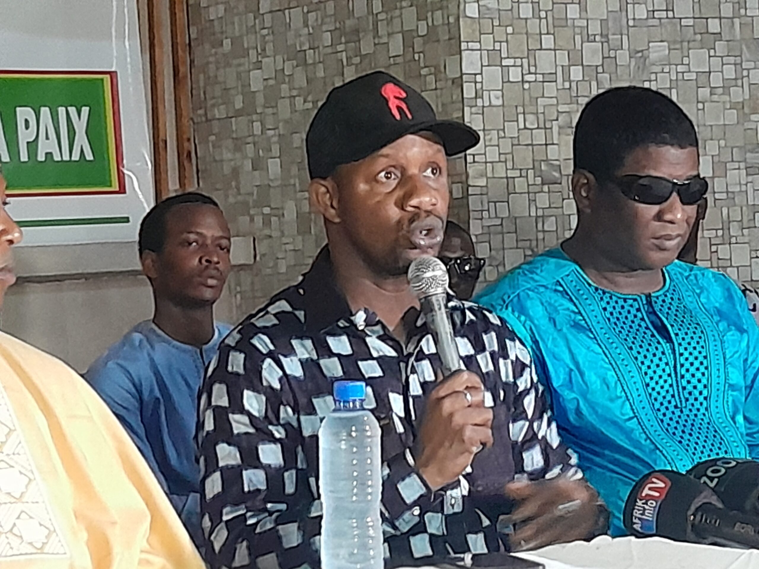 Honorable Mamadou Lamine Diallo "Mamadou Thug " conseiller du CNT, artiste humoriste. 