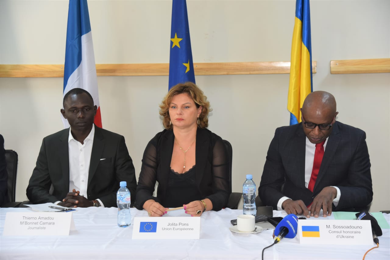 A l’occasion du troisième anniversaire de l’invasion de l’Ukraine par la Russie, la délégation de l’Union européenne en Guinée, accompagnée des ambassadeurs des pays membres, a organisé une conférence de presse ce lundi 24 février 2025.
