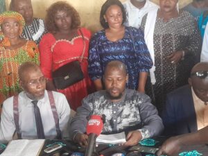 un groupe de jeunes s'engage pour l’unification de la Basse-Guinée