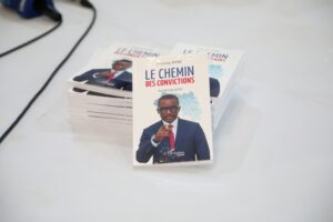 De la politique à la plume : “Le chemin des convictions” de Diabaty Doré dédicacé ce mercredi